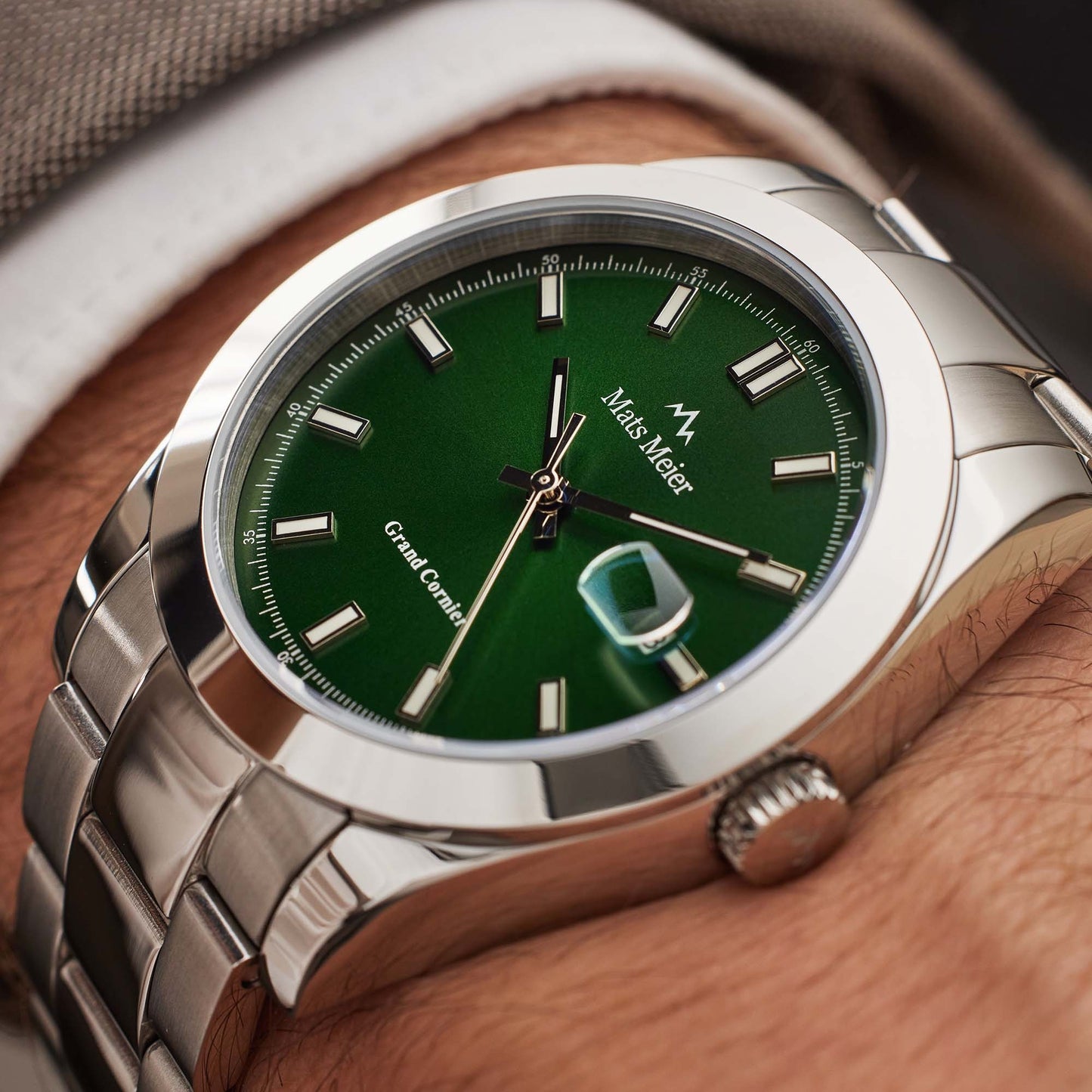 Grand Cornier montre pour homme couleur argent et vert